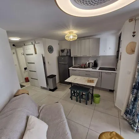 Apartment Le Castelet - 2 Pieces 4 Couchages Port Leucate. Ref: 5cas_97b Mae-6263